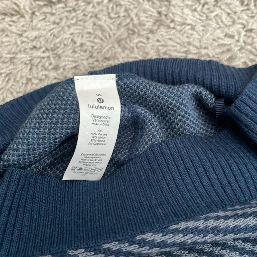 Lululemon  Here for Serenity Wrap - Picture 3 of 6